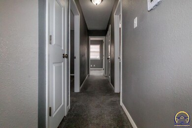 4012 SW 33rd Terrace, Topeka, KS 66614 - photo 4