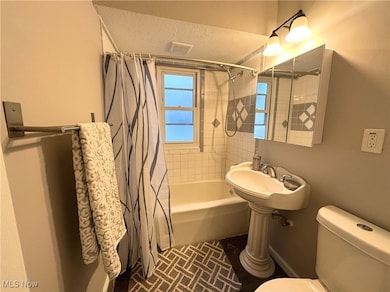 25390 Briardale Ave, Euclid, OH 44132 - photo 5