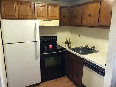 144 Thissell Ave unit 4, Dracut, MA 01826 - photo 6