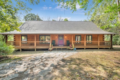 Can you see yourself relaxing on on this gorgeous front porch enjoying our beautiful Franklin, TN?