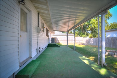 206 W Andrews St, Macon, IL 62544 - photo 7