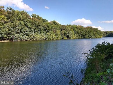 10634 Hesperian Dr, Laurel, MD 20723 - photo 7