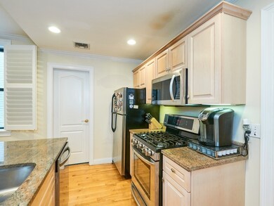 454 Hanover St unit 6, Boston, MA 02113 - photo 3