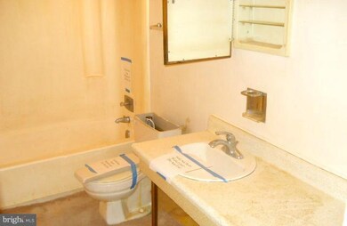 14483 Saint Germain Dr, Centreville, VA 20121 - photo 4