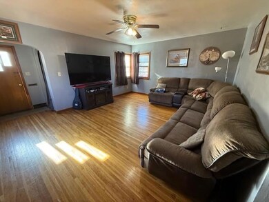 614 Andrews Ave, Breckenridge, MN 56520 - photo 2