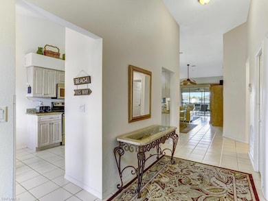 2220 Chesterbrook Ct unit 6, Naples, FL 34109 - photo 4