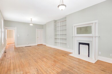 176 living dining
