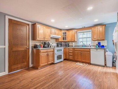 458 Vermont St, Wabash, IN 46992 - photo 5