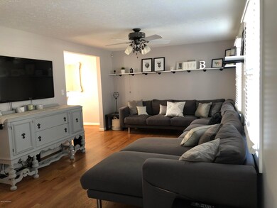 7216 Applegate Ln, Louisville, KY 40228 - photo 7