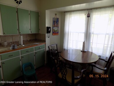 1623 W Barnes Ave, Lansing, MI 48910 - photo 5