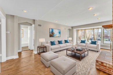 10026 S Spaulding Ave, Evergreen Park, IL 60805 - photo 3