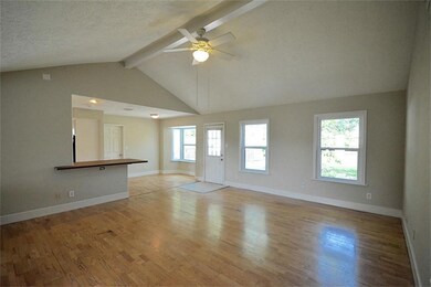 5622 Bent Bough Ln, Houston, TX 77088 - photo 7