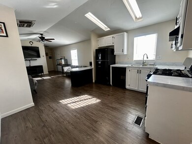 300 Harriger Way, Layton, UT 84041 - photo 7