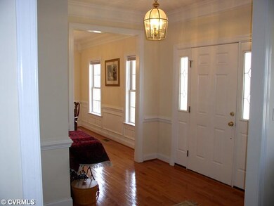 Foyer - What a beautiful entry... gleaming hardwoo