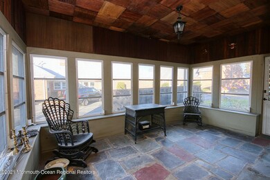 Screened in porch