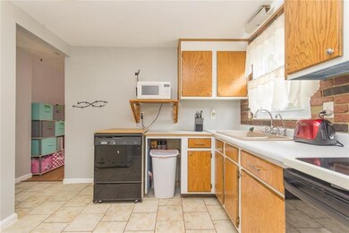 Kitchen.  Nice flooring and neutral in color  ...i
