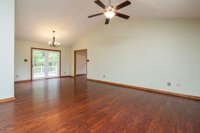 141 Settlers Cir, Jacksonville, NC 28546 - photo 4