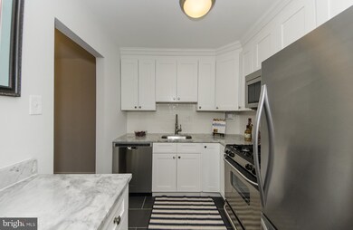 4401 Lee Hwy unit 27, Arlington, VA 22207 - photo 3