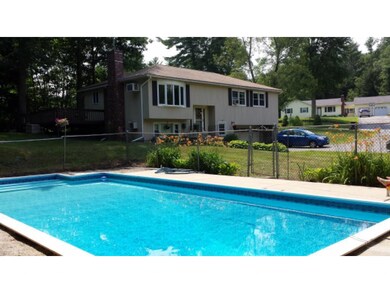 10 Robin Hood Dr, Londonderry, NH 03053 - photo 2