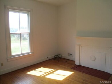 14131 Genito Rd, Amelia Court House, VA 23002 - photo 2