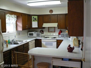 395 Point Dr, Petersburg, WV 26847 - photo 7