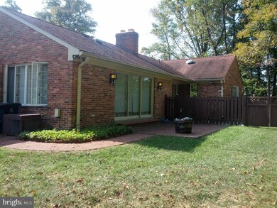 6106 Brooklyn Bridge Rd, Laurel, MD 20707 - photo 3