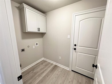 132 Chandler Ln, Sulphur, LA 70665 - photo 6