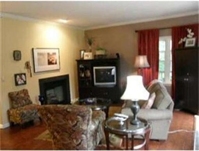 37 Shire Rd, Fitchburg, MA 01420 - photo 2