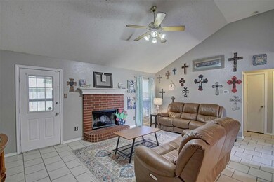 302 Odell St, Cleburne, TX 76033 - photo 3