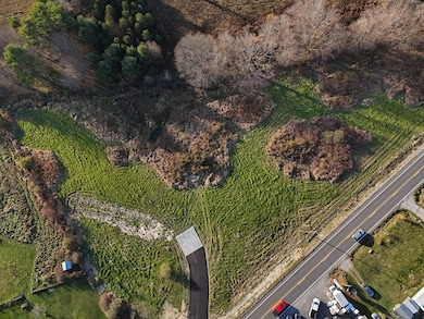 3049 Hinton Rd, Athens, WV 24712 - photo 2