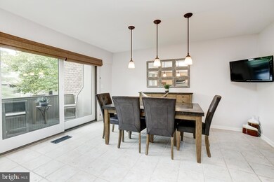 5434 Ring Dove Ln, Columbia, MD 21044 - photo 6