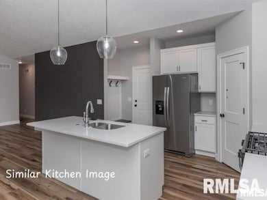 4757 Willow Cir, Davenport, IA 52806 - photo 7