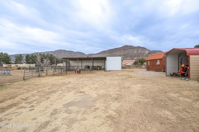 665 Fossil View Rd, Las Cruces, NM 88007 - photo 5
