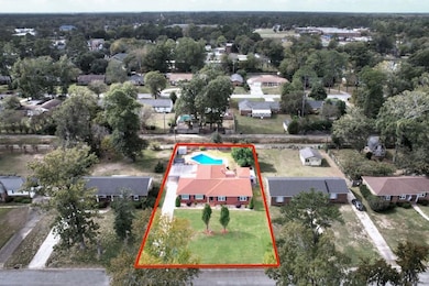 427 S Audubon Dr, Albany, GA 31707 - photo 2