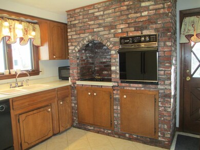 165 Leewood St, Manchester, NH 03103 - photo 6