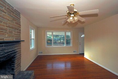 6506 Livingston Rd, Oxon Hill, MD 20745 - photo 2