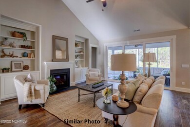 Similar Photo - Skiff - Living Room