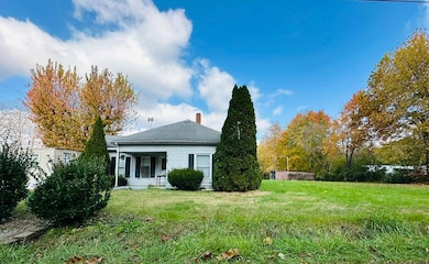 3183 New Frankfort Rd, Scottsburg, IN 47170 - photo 2