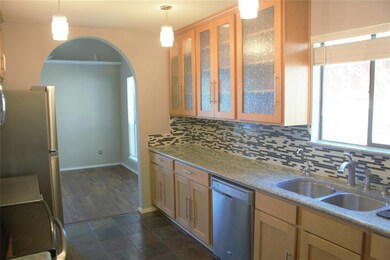 13 Cedar Ln, Bedford, TX 76021 - photo 3