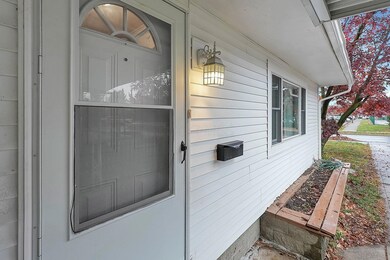 4-web-or-mls-2279-astor-ave