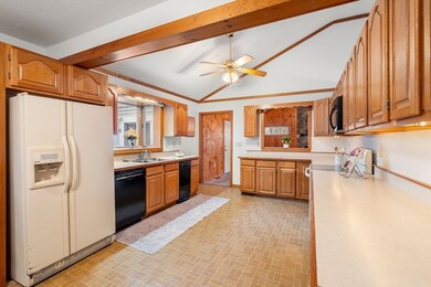 337 Sterling Rd, Lancaster, MA 01523 - photo 3