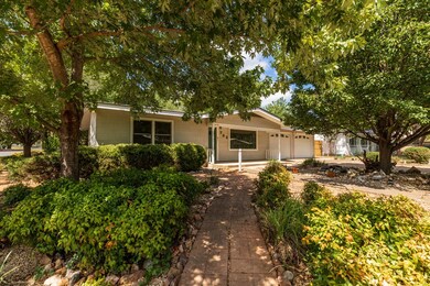 702 N Edison St, Fredericksburg, TX 78624 - photo 3