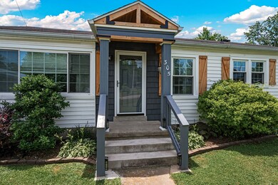 305 Charlotte Dr, Shelbyville, TN 37160 - photo 2