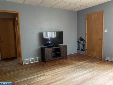 9 10th St NE, Chisholm, MN 55719 - photo 5