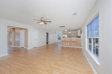 1048MossGroveDr21