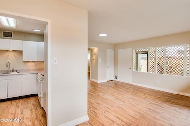 9443 N 5th Ave, Phoenix, AZ 85021 - photo 4