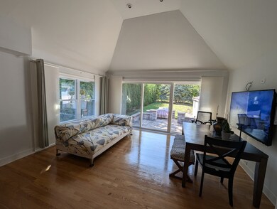 572 S 5th Ave, Des Plaines, IL 60016 - photo 2