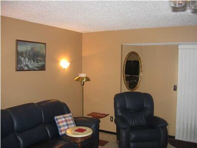 Large Living Rm.