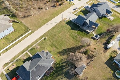 1722 Gardner Dr NW, Cedar Rapids, IA 52405 - photo 5