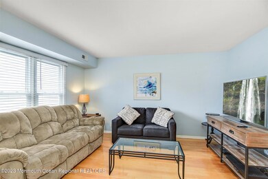 04-MCB_5909_10_11-9